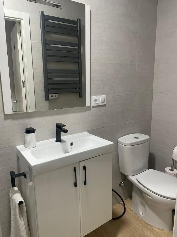 Estudio Tau Apartment